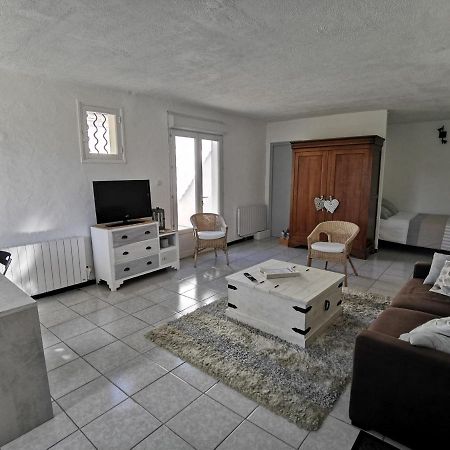 B & B "Les Charmettes" Vedène Екстериор снимка