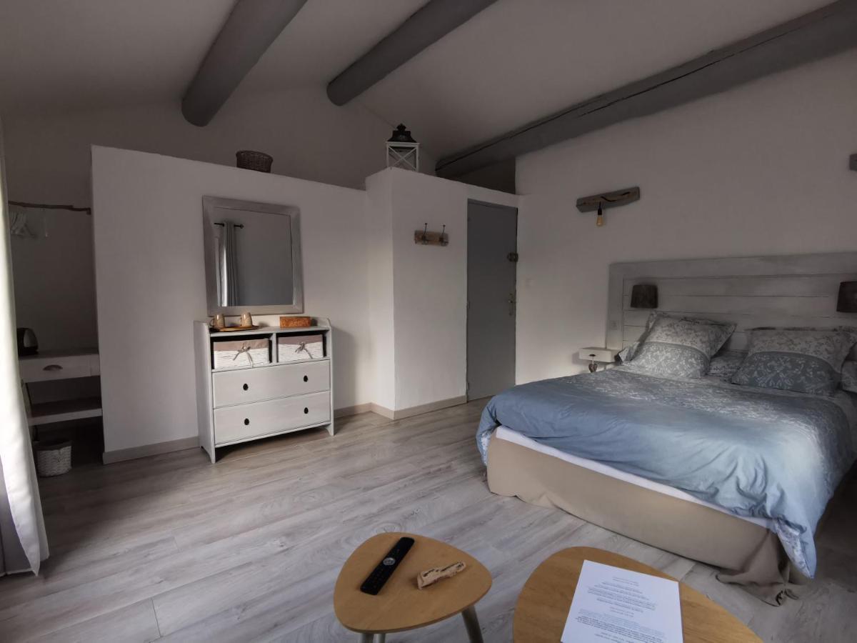 B & B "Les Charmettes" Vedène Екстериор снимка